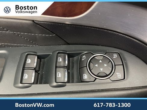 Used 2019 Ford Explorer Platinum image 32