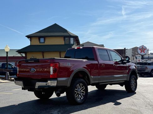 Used 2018 Ford F250 Lariat w/ Lariat Ultimate Package image 3