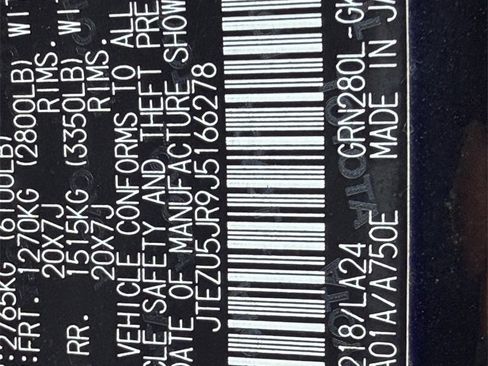 Used 2018 Toyota 4Runner Limited image 32