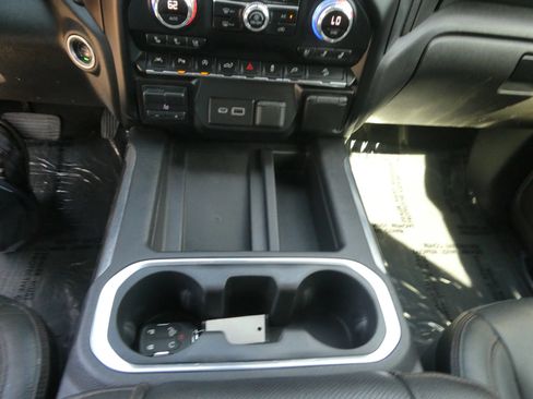 Used 2019 GMC Sierra 1500 AT4 w/ AT4 Premium Package AWD/4WD image 23