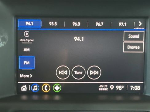 Used 2024 GMC Terrain SLE FWD image 9