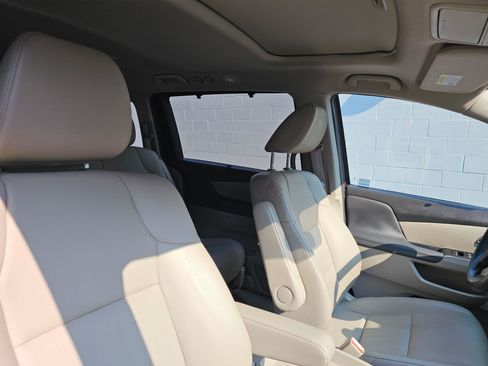 Used 2016 Honda Odyssey EX-L image 11