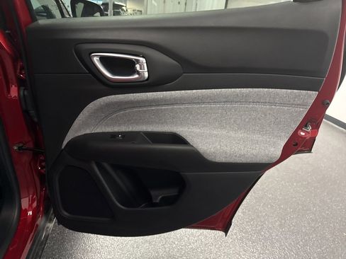 New 2025 Jeep Compass Latitude image 31