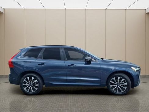 Used 2025 Volvo XC60 B5 Core w/ Protection Package Premier AWD/4WD image 7