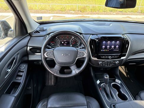 Used 2020 Chevrolet Traverse RS FWD image 14