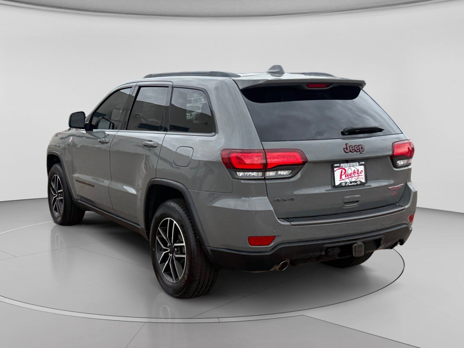 Used 2021 Jeep Grand Cherokee Trailhawk AWD/4WD image 3