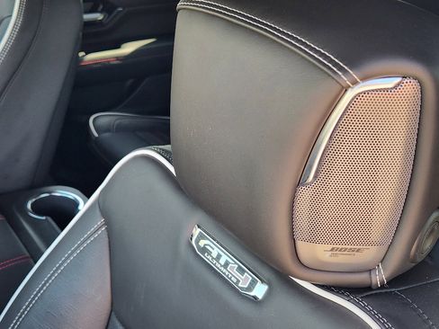 Certified 2025 GMC Yukon AT4 Ultimate image 17