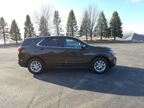 Used 2024 Chevrolet Equinox LT AWD/4WD image 7
