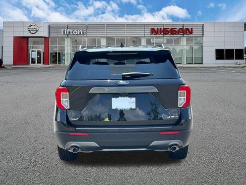 Used 2024 Ford Explorer XLT w/ Equipment Group 202A AWD/4WD image 6