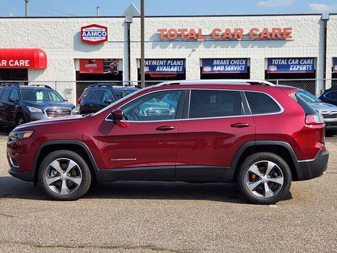 Used 2020 Jeep Cherokee Limited AWD/4WD image 2
