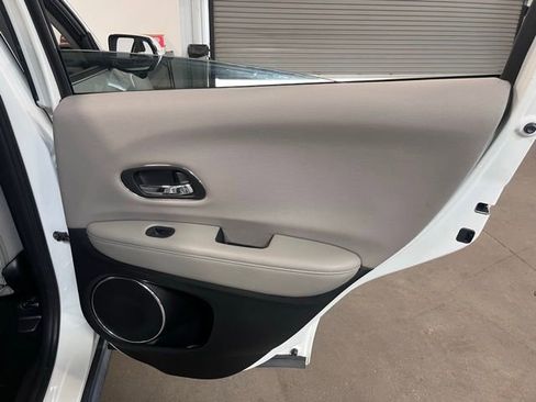 Used 2016 Honda HR-V EX image 15