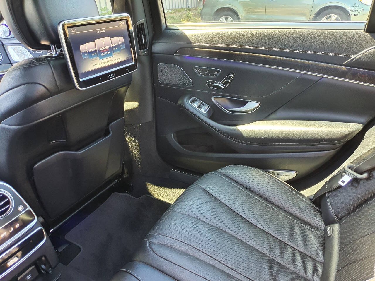 Used 2017 Mercedes-Benz S 550 4MATIC Sedan image 91