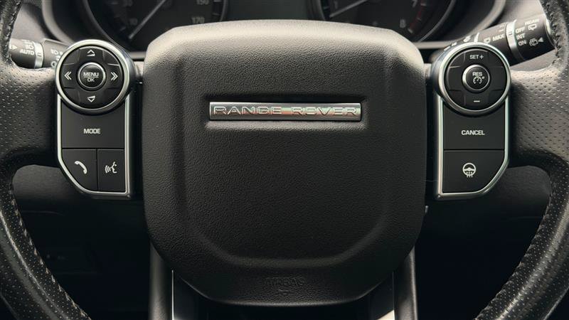 Used 2017 Land Rover Range Rover Sport HSE AWD/4WD image 32