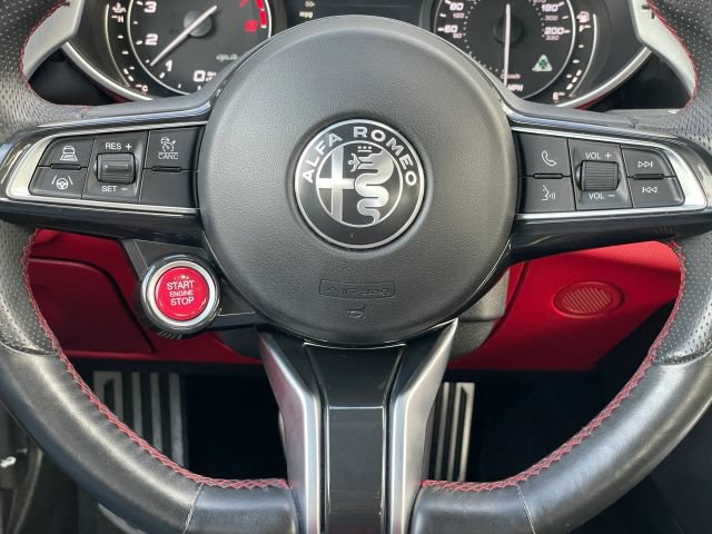 Used 2021 Alfa Romeo Giulia Quadrifoglio RWD image 23