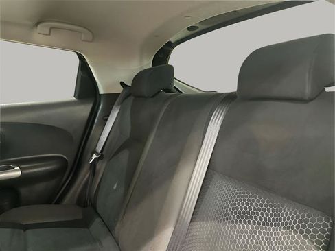 Used 2015 Nissan Juke SV AWD/4WD image 10