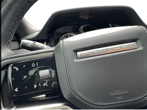 Used 2023 Land Rover Range Rover Evoque R-Dynamic SE AWD/4WD image 41