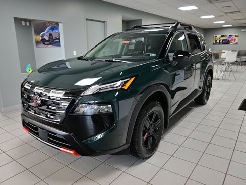 New 2026 Nissan Rogue Rock Creek image 4