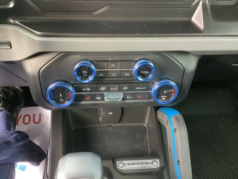 Used 2022 Ford Bronco Black Diamond w/ Sasquatch Package image 19