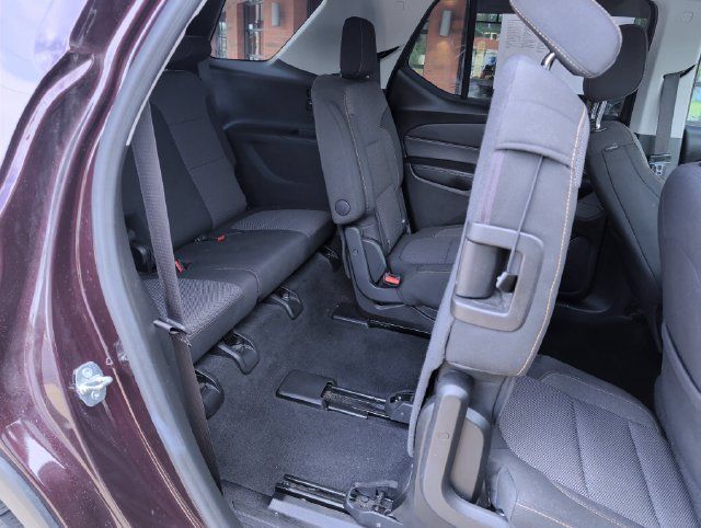 Used 2018 Chevrolet Traverse LT FWD image 32