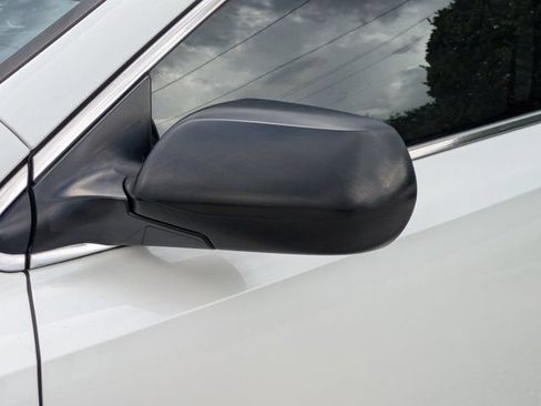 Used 2018 Honda CR-V LX image 13