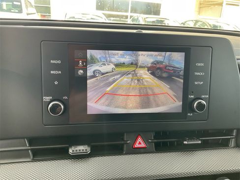 Used 2023 Kia Sportage LX image 18