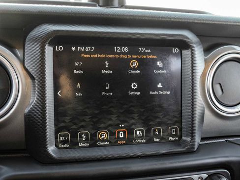 Used 2018 Jeep Wrangler Unlimited Sahara image 29