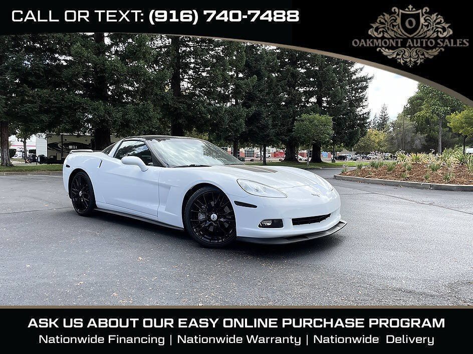 Used 2011 Chevrolet Corvette Coupe w/ 1LT RWD image 1