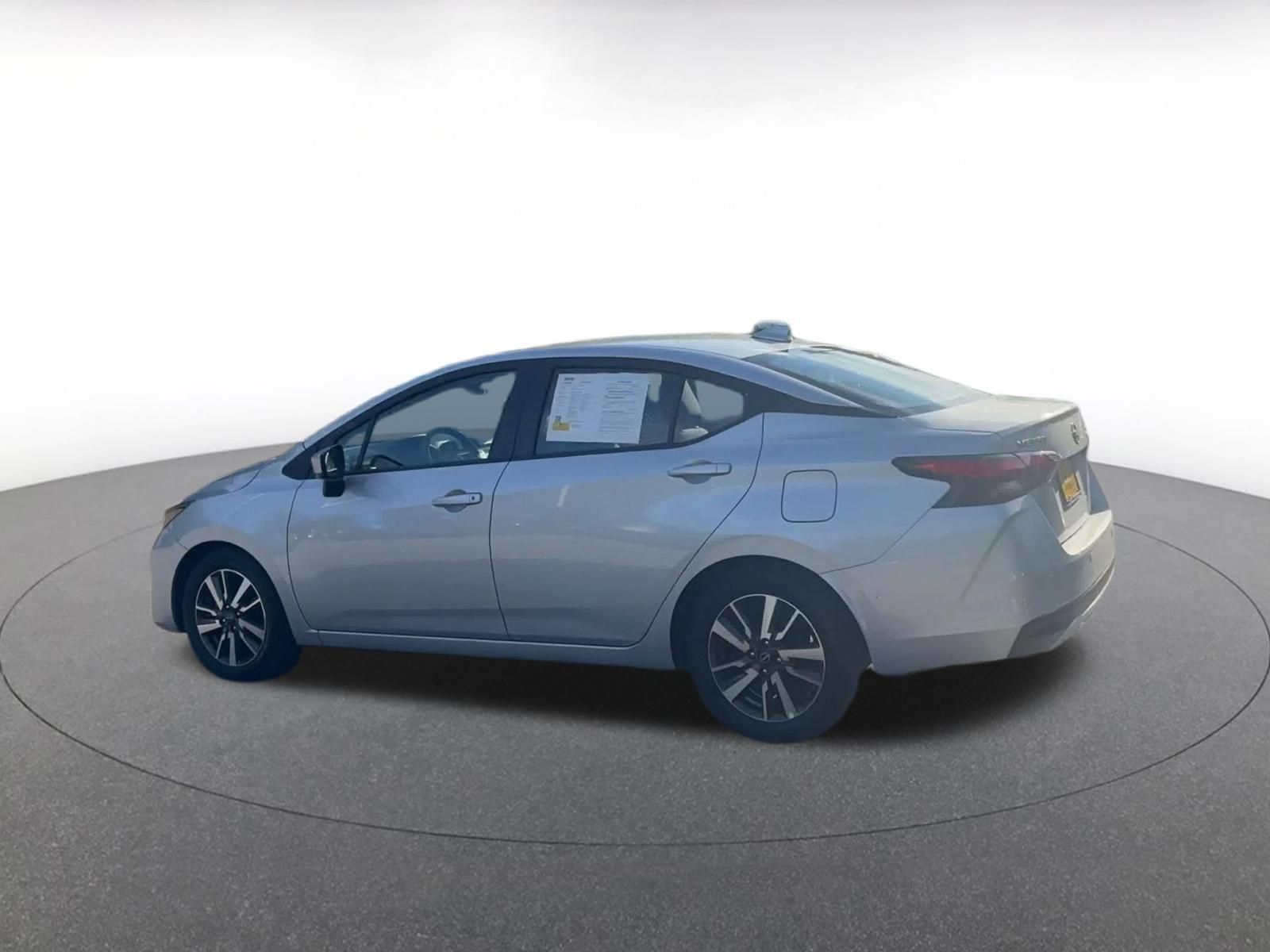Used 2025 Nissan Versa SV FWD image 9