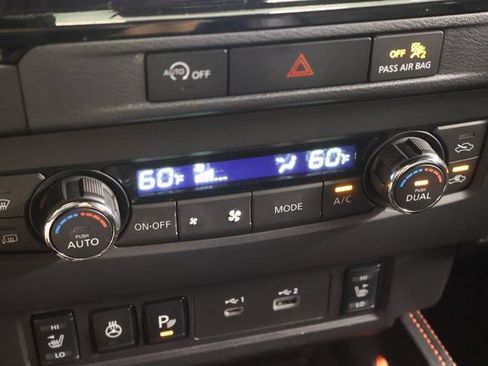 Used 2023 Nissan Frontier PRO-4X w/ Pro-4X Premium Package AWD/4WD image 27