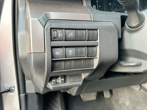 Used 2024 Toyota Tacoma SR5 AWD/4WD image 14