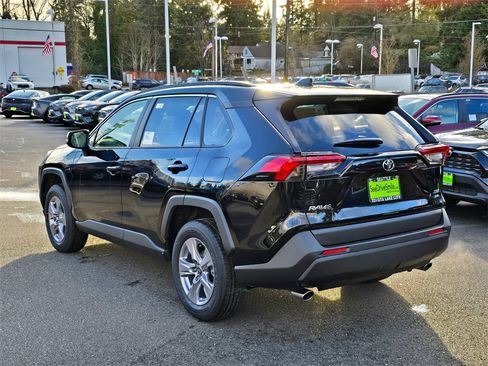 New 2025 Toyota RAV4 XLE image 5