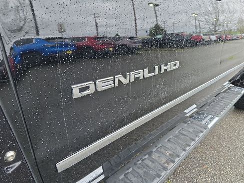 Certified 2019 GMC Sierra 2500 Denali image 37