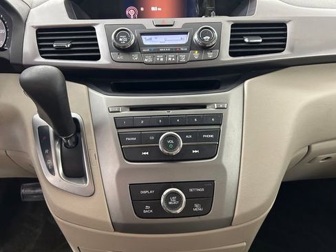 Used 2014 Honda Odyssey LX image 24