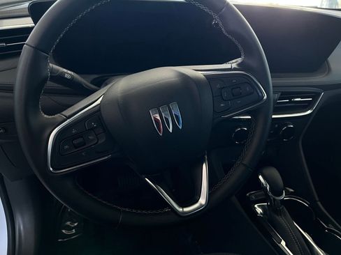 Used 2025 Buick Encore GX Preferred image 28