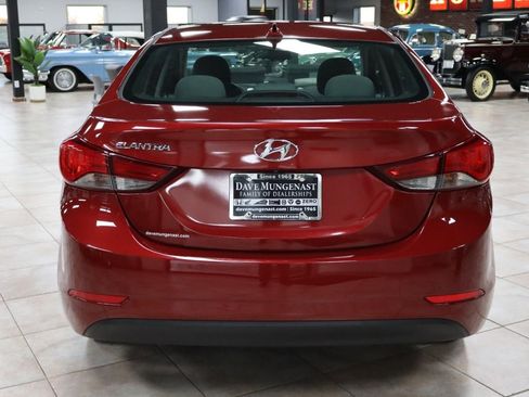 Used 2016 Hyundai Elantra SE w/ Option Group 02 image 4