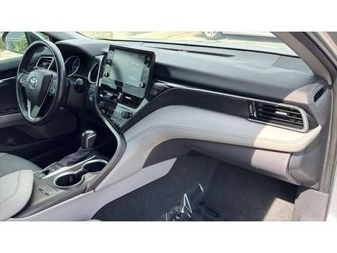 Used 2021 Toyota Camry XLE w/ Cold Weather Package FWD image 41
