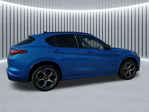 Used 2022 Alfa Romeo Stelvio Veloce image 7