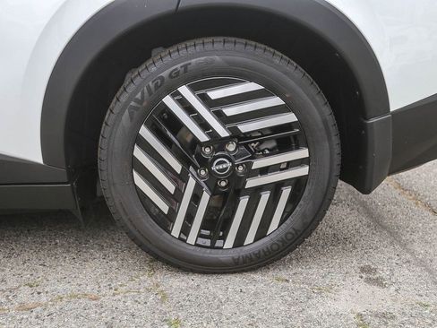 New 2026 Nissan Leaf SV+ w/ Illuminated Package image 10