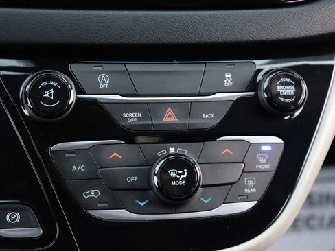 Used 2017 Chrysler Pacifica LX w/ Tire & Wheel Group image 34