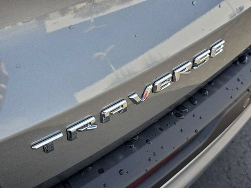Used 2025 Chevrolet Traverse LT w/ LPO, Floor Liner Package FWD image 31