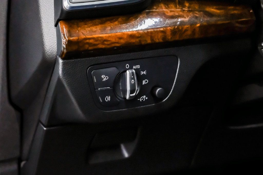 Used 2020 Audi Q5 2.0T Premium AWD/4WD image 30