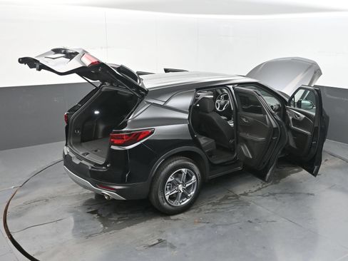 Used 2025 Chevrolet Blazer LT FWD image 36