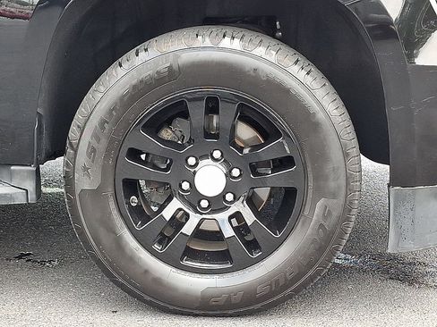Used 2019 Chevrolet Suburban LT AWD/4WD image 8