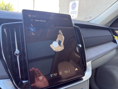 New 2026 Volvo XC90 B6 Ultra w/ Protection Package image 28