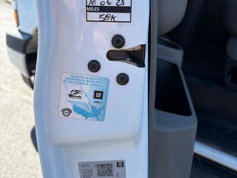 Used 2023 Chevrolet Express 3500 LT w/ LT Preferred Equipment Group image 25