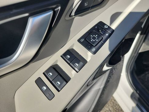 New 2025 Kia Niro Wave w/ Wave Preserve Package FWD image 12