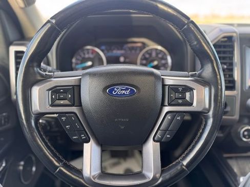 Used 2019 Ford Expedition Platinum image 9