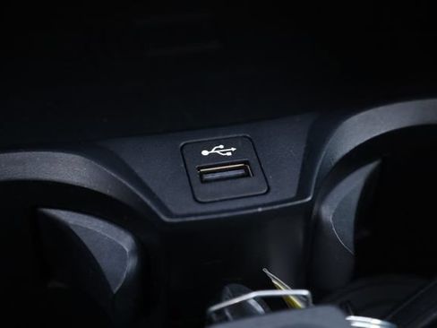 Used 2023 BMW 330i Sedan w/ Convenience Package RWD image 19