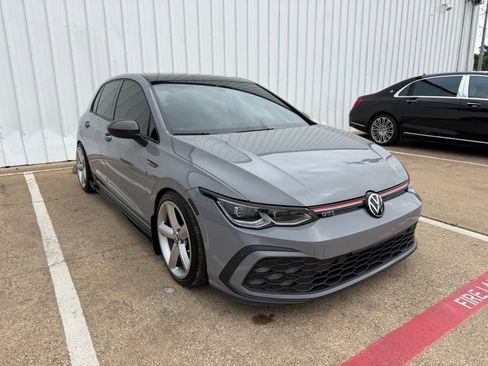 Used 2022 Volkswagen GTI SE FWD image 9