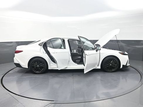 Used 2026 Toyota Camry SE FWD image 46
